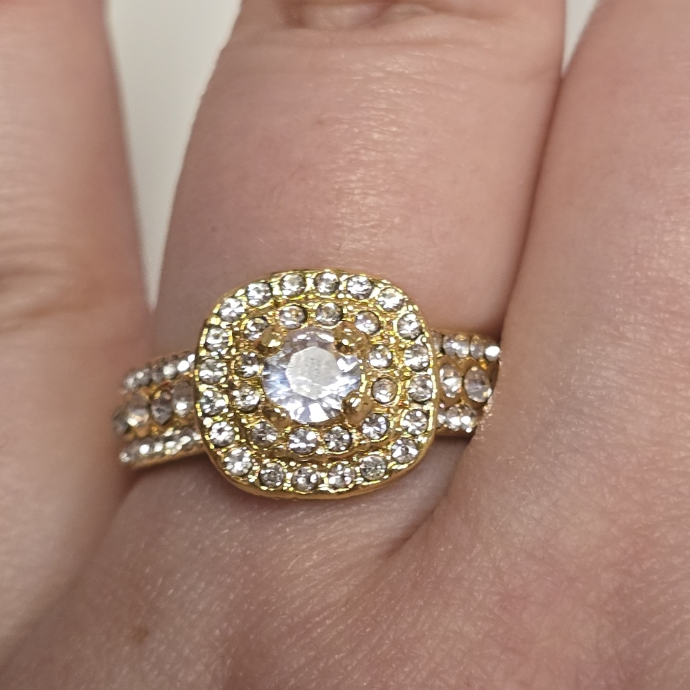 Gold Plated Cluster Ring - Picture 5 of 6